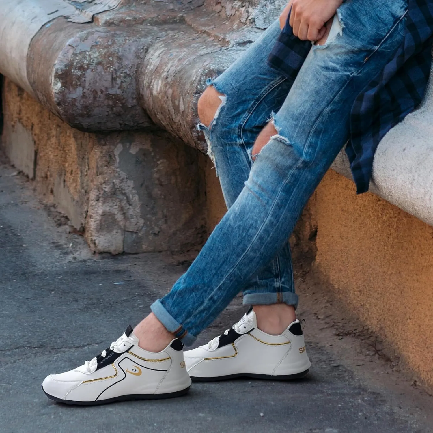 Men's Fashion Casual Sneakers Breathable Lace-up White Walking Shoes Daily Comfortable Non Slip Low Top Tennis Shoes