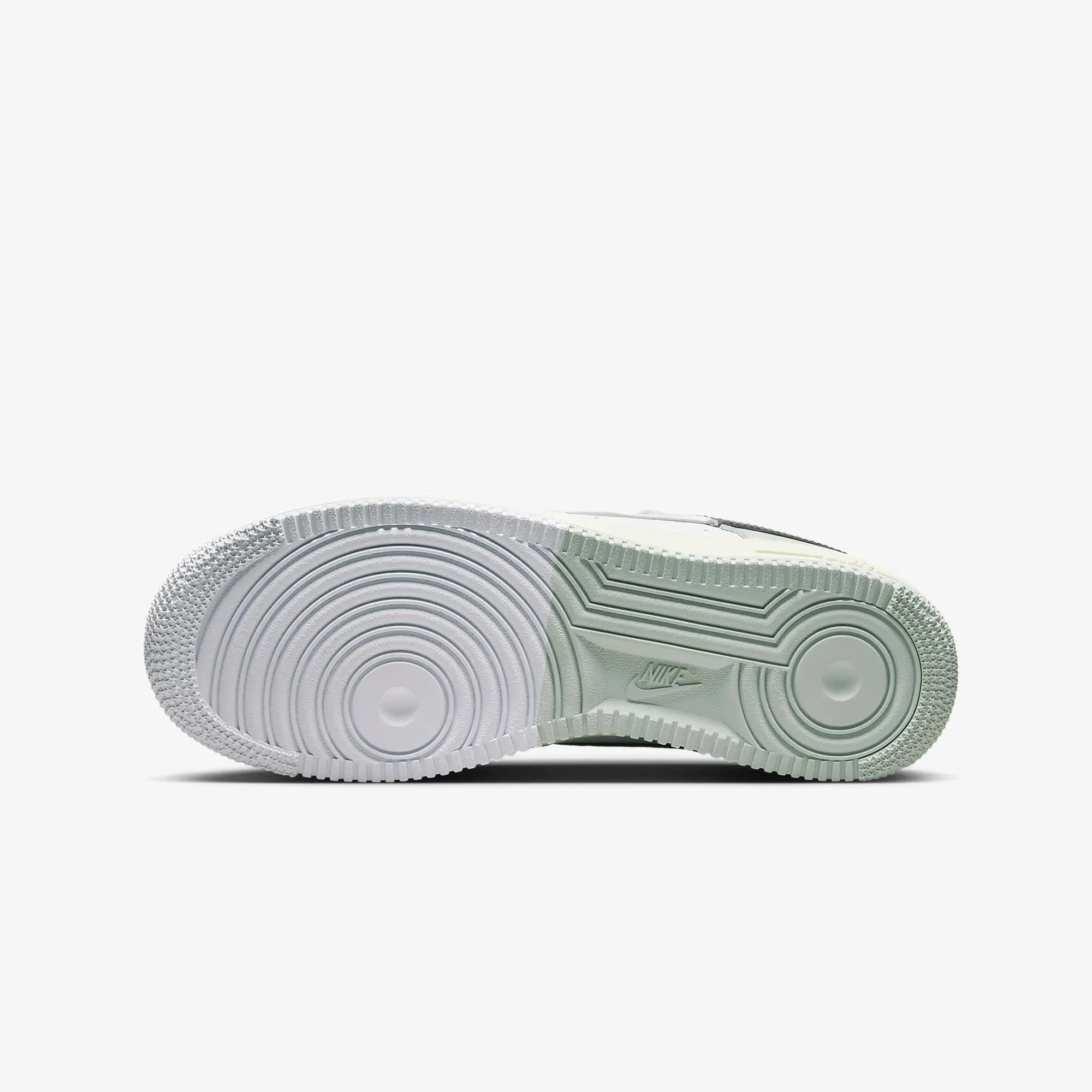 Nike | AIR FORCE 1 '07 LV8 { LIGHT SILVER/BLACK-LIGHT SILVER-WHITE