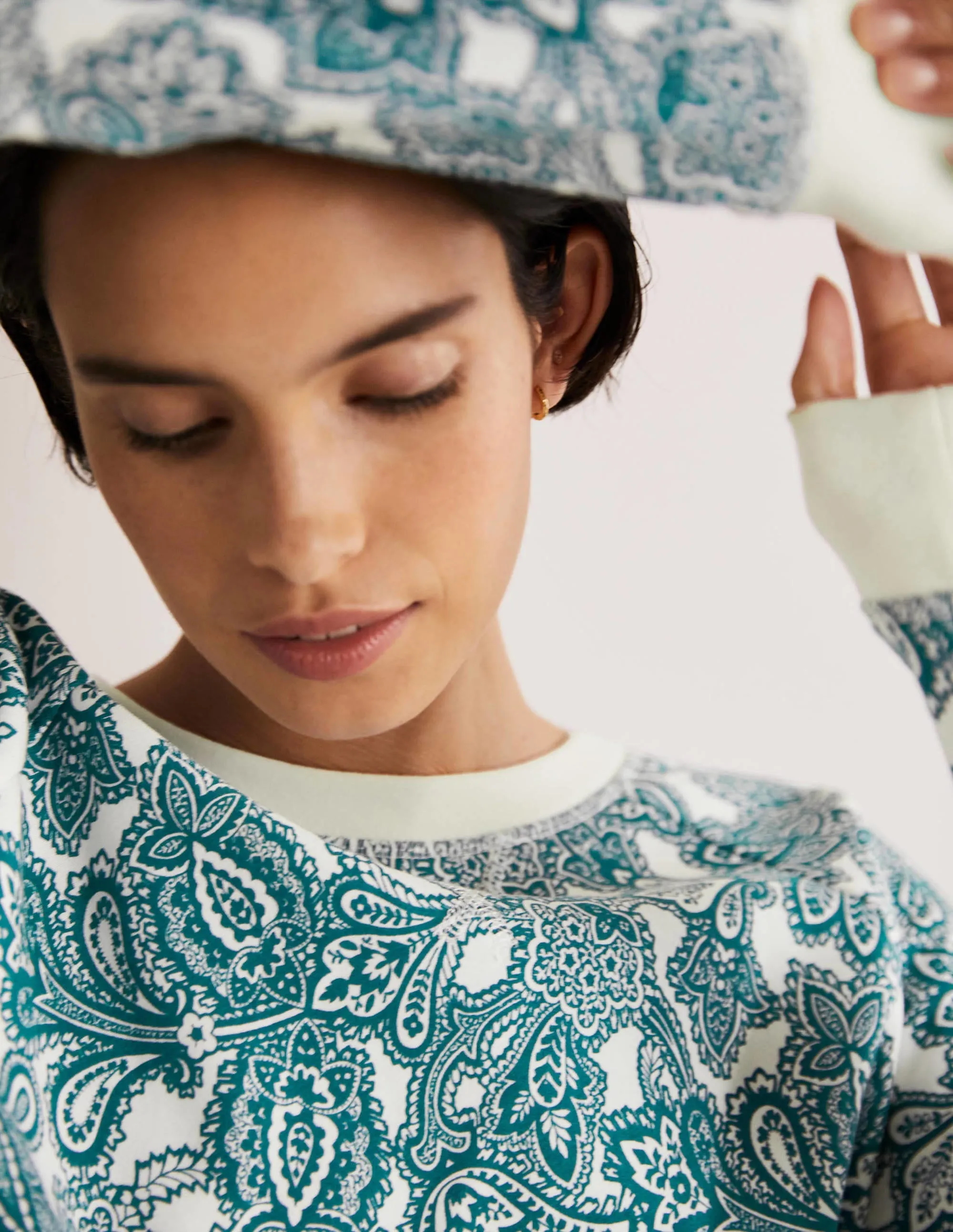 Printed Cotton Sweatshirt-Chesapeake Bay, Paisley Bud